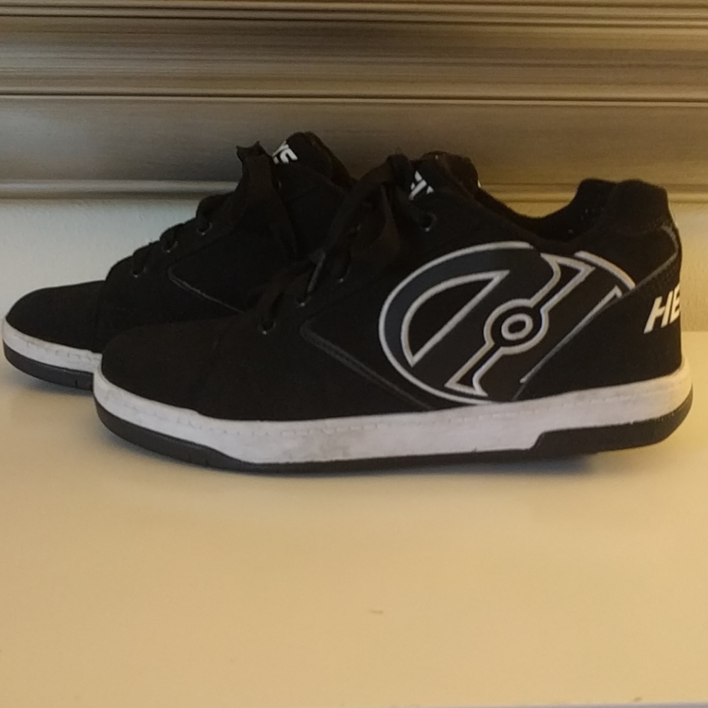 Black Heelys
